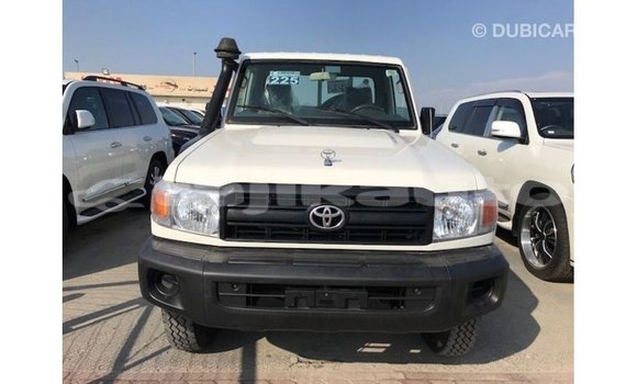 Buy Import Toyota Land Cruiser White Car in Import - Dubai in Dushanbe Buy Import Toyota Land Cruiser White Car in Import - Dubai in Dushanbe