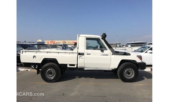 Buy Import Toyota Land Cruiser White Car in Import - Dubai in Dushanbe Buy Import Toyota Land Cruiser White Car in Import - Dubai in Dushanbe
