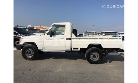 Buy Import Toyota Land Cruiser White Car in Import - Dubai in Dushanbe Buy Import Toyota Land Cruiser White Car in Import - Dubai in Dushanbe