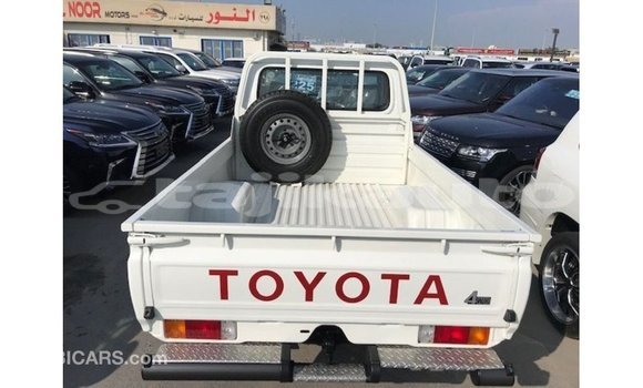 Buy Import Toyota Land Cruiser White Car in Import - Dubai in Dushanbe Buy Import Toyota Land Cruiser White Car in Import - Dubai in Dushanbe