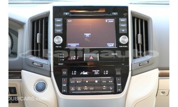 Buy Import Toyota Land Cruiser White Car in Import - Dubai in Dushanbe Buy Import Toyota Land Cruiser White Car in Import - Dubai in Dushanbe