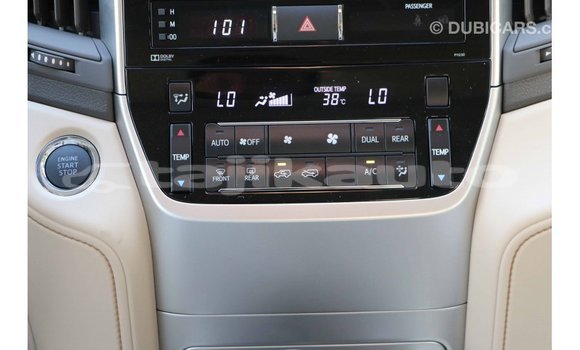 Buy Import Toyota Land Cruiser White Car in Import - Dubai in Dushanbe Buy Import Toyota Land Cruiser White Car in Import - Dubai in Dushanbe