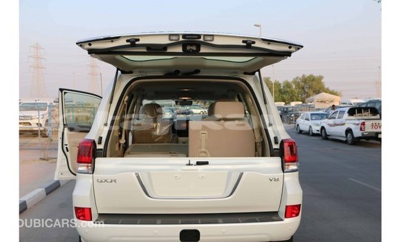 Buy Import Toyota Land Cruiser White Car in Import - Dubai in Dushanbe Buy Import Toyota Land Cruiser White Car in Import - Dubai in Dushanbe
