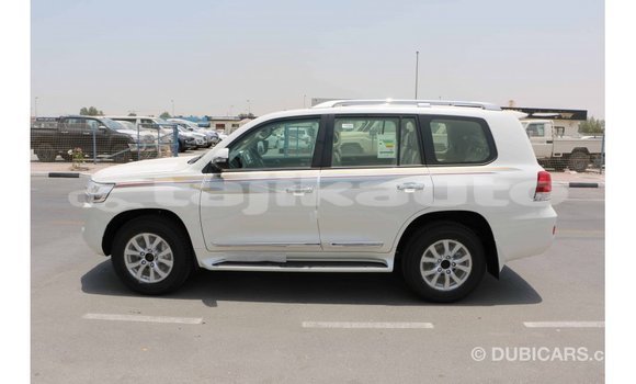 Buy Import Toyota Land Cruiser White Car in Import - Dubai in Dushanbe Buy Import Toyota Land Cruiser White Car in Import - Dubai in Dushanbe