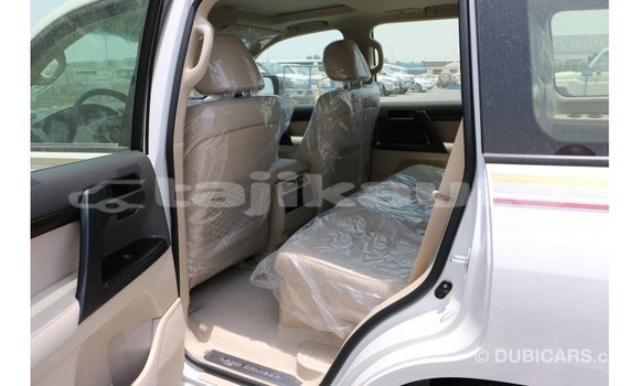 Buy Import Toyota Land Cruiser White Car in Import - Dubai in Dushanbe Buy Import Toyota Land Cruiser White Car in Import - Dubai in Dushanbe