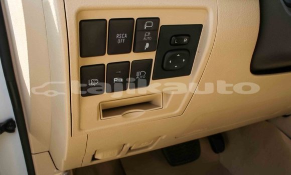 Buy Import Toyota Land Cruiser White Car in Import - Dubai in Dushanbe Buy Import Toyota Land Cruiser White Car in Import - Dubai in Dushanbe