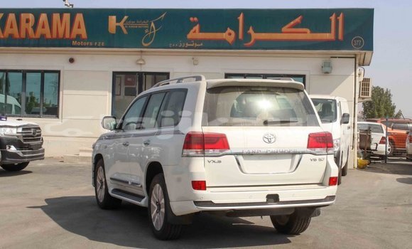 Buy Import Toyota Land Cruiser White Car in Import - Dubai in Dushanbe Buy Import Toyota Land Cruiser White Car in Import - Dubai in Dushanbe