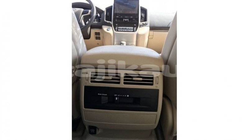 Big with watermark toyota land cruiser dushanbe import dubai 2551
