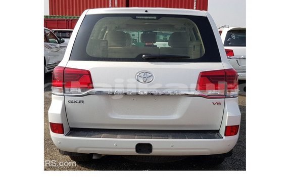 Buy Import Toyota Land Cruiser White Car in Import - Dubai in Dushanbe Buy Import Toyota Land Cruiser White Car in Import - Dubai in Dushanbe