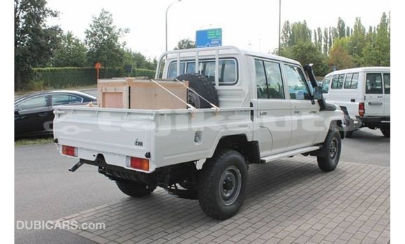 Buy Import Toyota Land Cruiser White Car in Import - Dubai in Dushanbe Buy Import Toyota Land Cruiser White Car in Import - Dubai in Dushanbe
