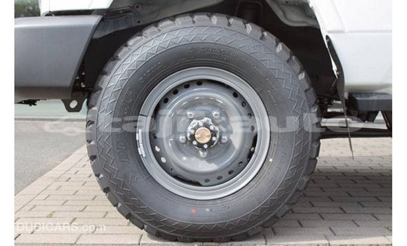 Buy Import Toyota Land Cruiser White Car in Import - Dubai in Dushanbe Buy Import Toyota Land Cruiser White Car in Import - Dubai in Dushanbe