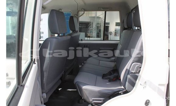 Buy Import Toyota Land Cruiser White Car in Import - Dubai in Dushanbe Buy Import Toyota Land Cruiser White Car in Import - Dubai in Dushanbe