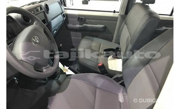 Buy Import Toyota Land Cruiser White Car in Import - Dubai in Dushanbe Buy Import Toyota Land Cruiser White Car in Import - Dubai in Dushanbe