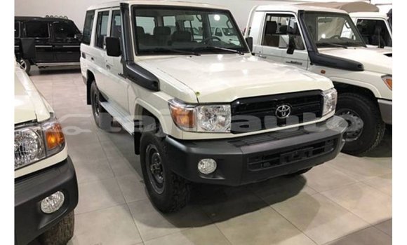 Buy Import Toyota Land Cruiser White Car in Import - Dubai in Dushanbe Buy Import Toyota Land Cruiser White Car in Import - Dubai in Dushanbe