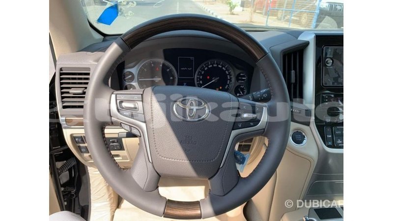 Big with watermark toyota land cruiser dushanbe import dubai 2579