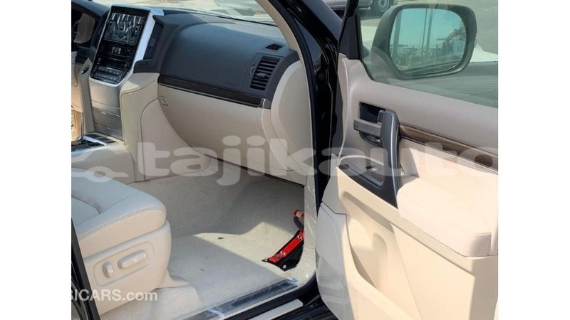 Big with watermark toyota land cruiser dushanbe import dubai 2579