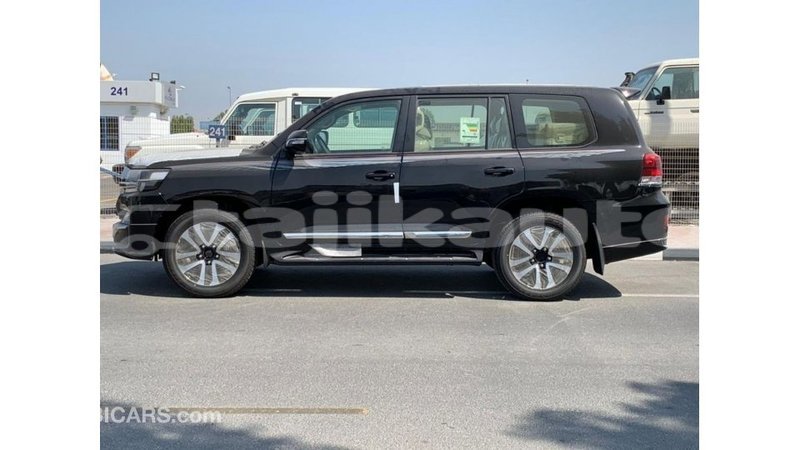Big with watermark toyota land cruiser dushanbe import dubai 2579