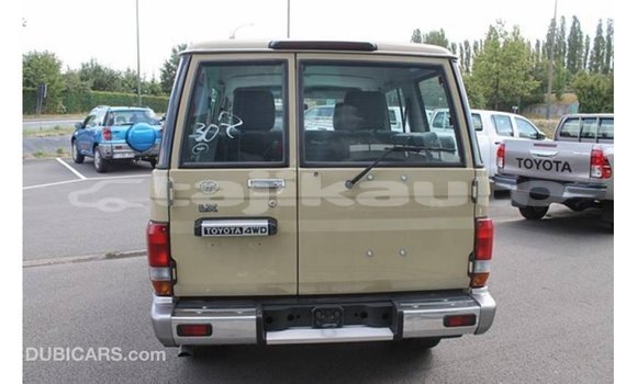 Buy Import Toyota Land Cruiser Beige Car in Import - Dubai in Dushanbe Buy Import Toyota Land Cruiser Beige Car in Import - Dubai in Dushanbe