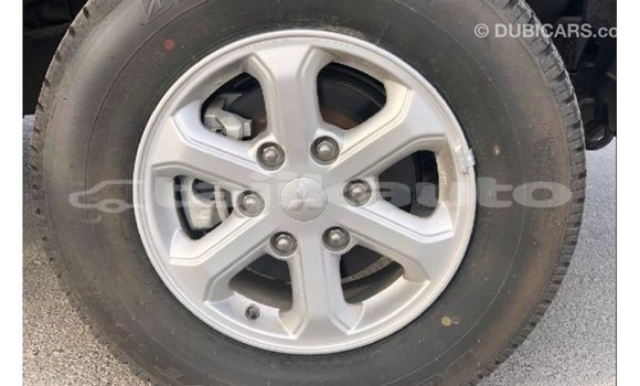 Buy Import Mitsubishi L200 Brown Car in Import - Dubai in Dushanbe Buy Import Mitsubishi L200 Brown Car in Import - Dubai in Dushanbe