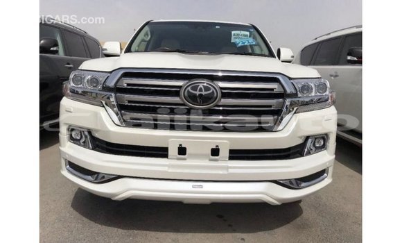 Buy Import Toyota Land Cruiser White Car in Import - Dubai in Dushanbe Buy Import Toyota Land Cruiser White Car in Import - Dubai in Dushanbe