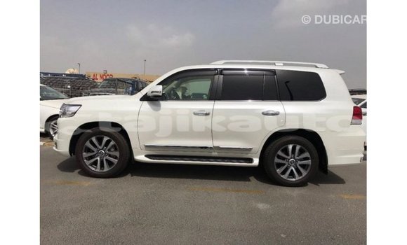 Buy Import Toyota Land Cruiser White Car in Import - Dubai in Dushanbe Buy Import Toyota Land Cruiser White Car in Import - Dubai in Dushanbe