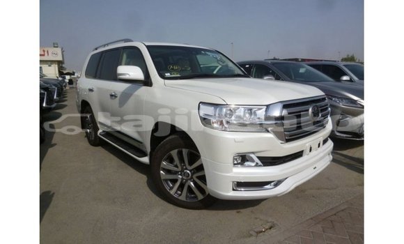 Buy Import Toyota Land Cruiser White Car in Import - Dubai in Dushanbe Buy Import Toyota Land Cruiser White Car in Import - Dubai in Dushanbe