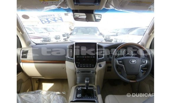 Buy Import Toyota Land Cruiser White Car in Import - Dubai in Dushanbe Buy Import Toyota Land Cruiser White Car in Import - Dubai in Dushanbe