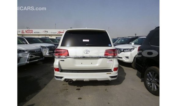 Buy Import Toyota Land Cruiser White Car in Import - Dubai in Dushanbe Buy Import Toyota Land Cruiser White Car in Import - Dubai in Dushanbe