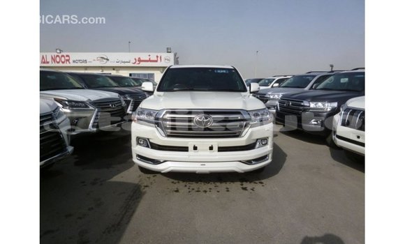 Buy Import Toyota Land Cruiser White Car in Import - Dubai in Dushanbe Buy Import Toyota Land Cruiser White Car in Import - Dubai in Dushanbe
