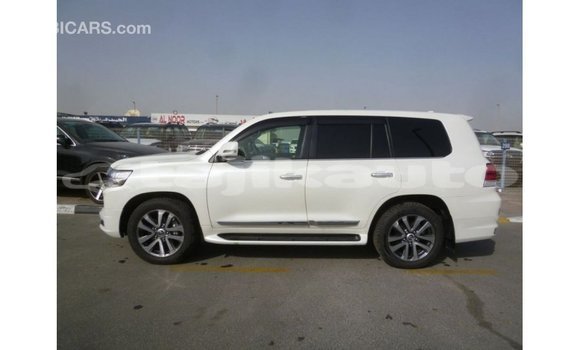 Buy Import Toyota Land Cruiser White Car in Import - Dubai in Dushanbe Buy Import Toyota Land Cruiser White Car in Import - Dubai in Dushanbe
