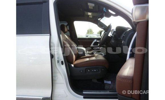 Buy Import Toyota Land Cruiser White Car in Import - Dubai in Dushanbe Buy Import Toyota Land Cruiser White Car in Import - Dubai in Dushanbe