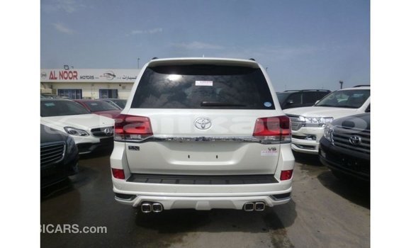 Buy Import Toyota Land Cruiser White Car in Import - Dubai in Dushanbe Buy Import Toyota Land Cruiser White Car in Import - Dubai in Dushanbe
