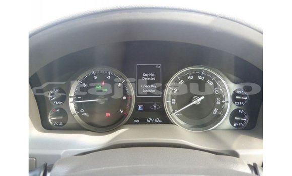 Buy Import Toyota Land Cruiser White Car in Import - Dubai in Dushanbe Buy Import Toyota Land Cruiser White Car in Import - Dubai in Dushanbe