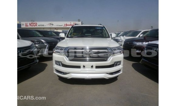 Buy Import Toyota Land Cruiser White Car in Import - Dubai in Dushanbe Buy Import Toyota Land Cruiser White Car in Import - Dubai in Dushanbe