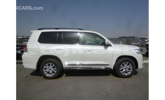 Buy Import Toyota Land Cruiser White Car in Import - Dubai in Dushanbe Buy Import Toyota Land Cruiser White Car in Import - Dubai in Dushanbe
