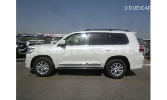 Buy Import Toyota Land Cruiser White Car in Import - Dubai in Dushanbe Buy Import Toyota Land Cruiser White Car in Import - Dubai in Dushanbe