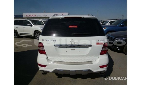 Buy Import Mercedes-Benz 190 White Car in Import - Dubai in Dushanbe Buy Import Mercedes-Benz 190 White Car in Import - Dubai in Dushanbe