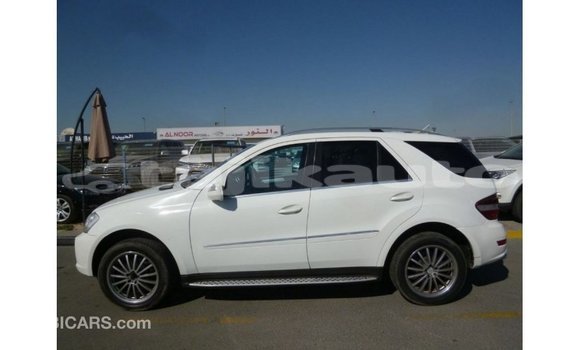 Buy Import Mercedes-Benz 190 White Car in Import - Dubai in Dushanbe Buy Import Mercedes-Benz 190 White Car in Import - Dubai in Dushanbe