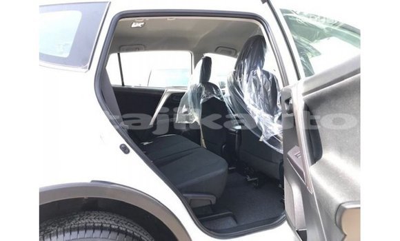 Buy Import Toyota 4Runner White Car in Import - Dubai in Dushanbe Buy Import Toyota 4Runner White Car in Import - Dubai in Dushanbe