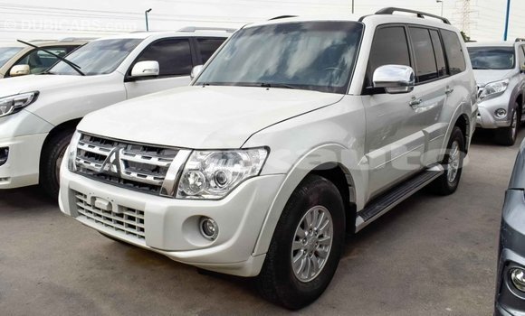 Buy Import Mitsubishi Pajero White Car in Import - Dubai in Dushanbe Buy Import Mitsubishi Pajero White Car in Import - Dubai in Dushanbe