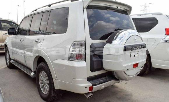 Buy Import Mitsubishi Pajero White Car in Import - Dubai in Dushanbe Buy Import Mitsubishi Pajero White Car in Import - Dubai in Dushanbe
