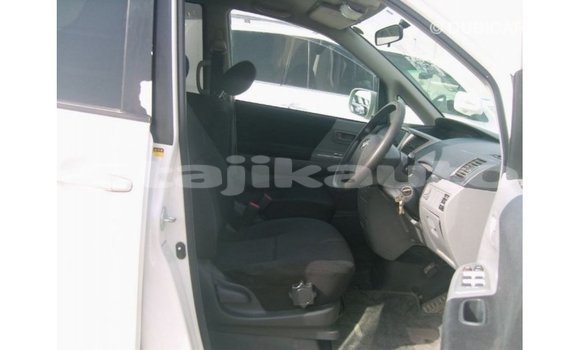Buy Import Toyota Noah White Car in Import - Dubai in Dushanbe Buy Import Toyota Noah White Car in Import - Dubai in Dushanbe