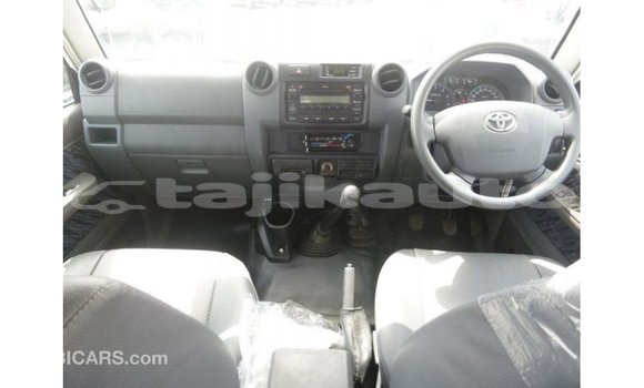 Buy Import Toyota Land Cruiser White Car in Import - Dubai in Dushanbe Buy Import Toyota Land Cruiser White Car in Import - Dubai in Dushanbe