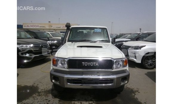 Buy Import Toyota Land Cruiser White Car in Import - Dubai in Dushanbe Buy Import Toyota Land Cruiser White Car in Import - Dubai in Dushanbe