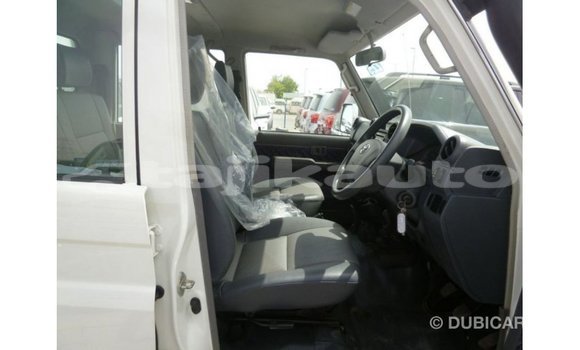Buy Import Toyota Land Cruiser White Car in Import - Dubai in Dushanbe Buy Import Toyota Land Cruiser White Car in Import - Dubai in Dushanbe