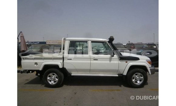 Buy Import Toyota Land Cruiser White Car in Import - Dubai in Dushanbe Buy Import Toyota Land Cruiser White Car in Import - Dubai in Dushanbe