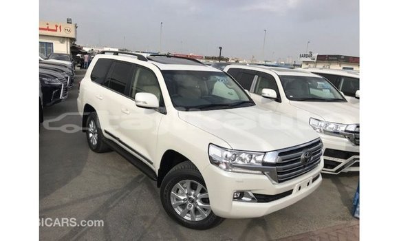 Buy Import Toyota Land Cruiser White Car in Import - Dubai in Dushanbe Buy Import Toyota Land Cruiser White Car in Import - Dubai in Dushanbe