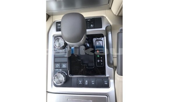 Buy Import Toyota Land Cruiser White Car in Import - Dubai in Dushanbe Buy Import Toyota Land Cruiser White Car in Import - Dubai in Dushanbe