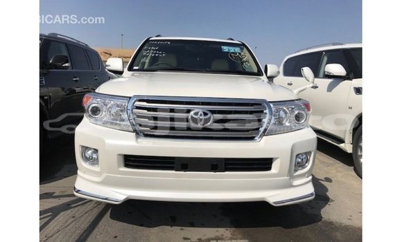 Buy Import Toyota Land Cruiser White Car in Import - Dubai in Dushanbe Buy Import Toyota Land Cruiser White Car in Import - Dubai in Dushanbe