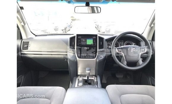 Buy Import Toyota Land Cruiser White Car in Import - Dubai in Dushanbe Buy Import Toyota Land Cruiser White Car in Import - Dubai in Dushanbe